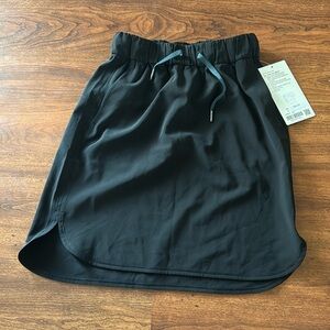Lululemon black skirt. Above the knee